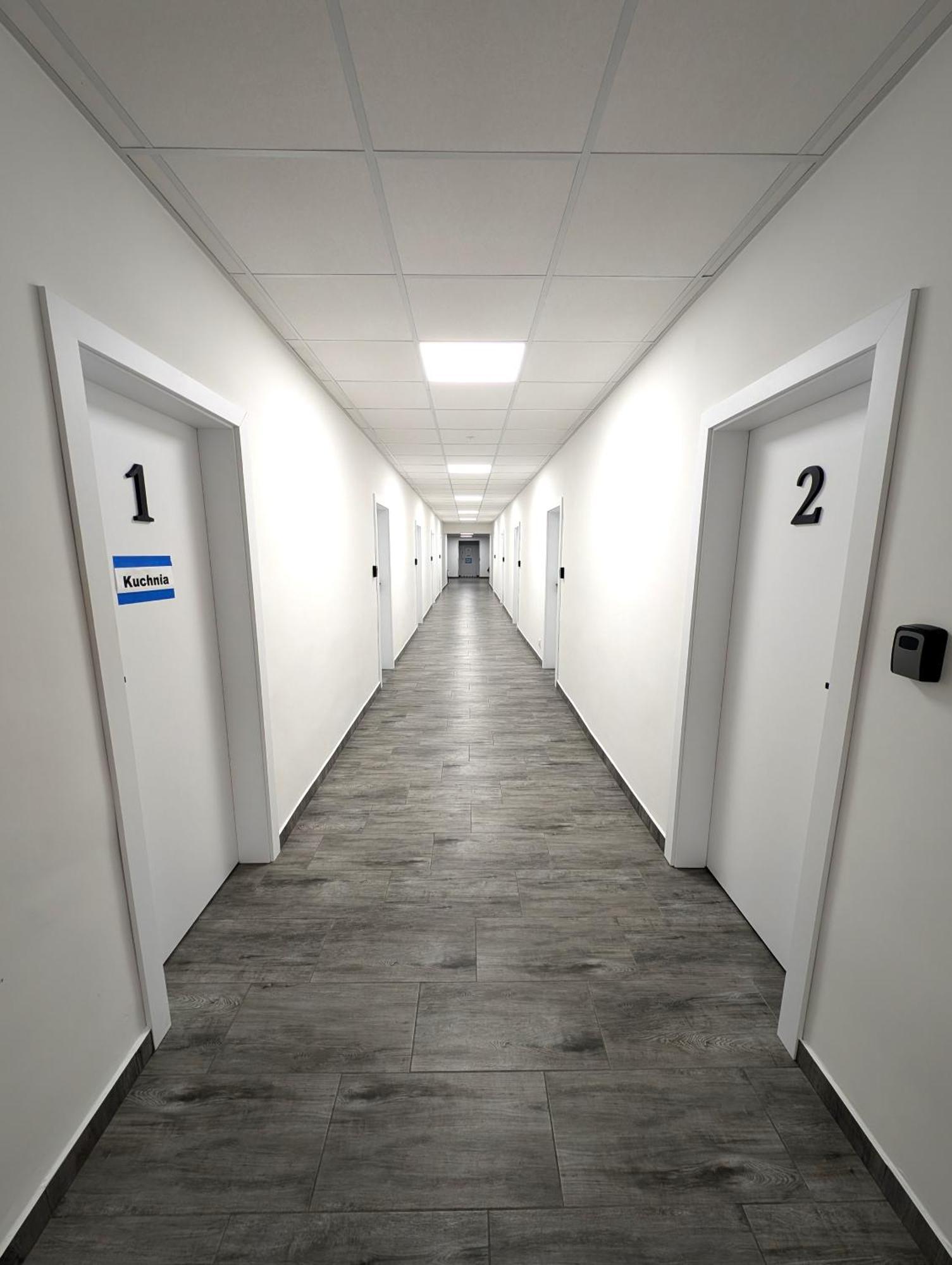 Baraczek Lotnisko Leszno Hostel เลชโน ภายนอก รูปภาพ